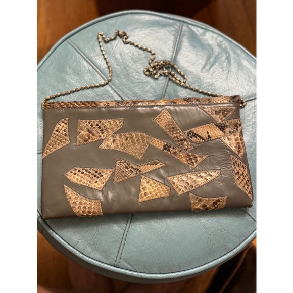 Varon Women's Snakeskin Clutch Gray Beige - Picture 2 of 5